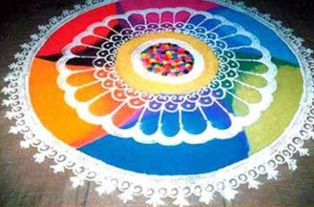 Autentiske Rangoli -designs i stor størrelse