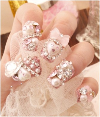 Glamourøse krystal negle