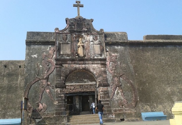 jerome-fort_daman-turist-steder