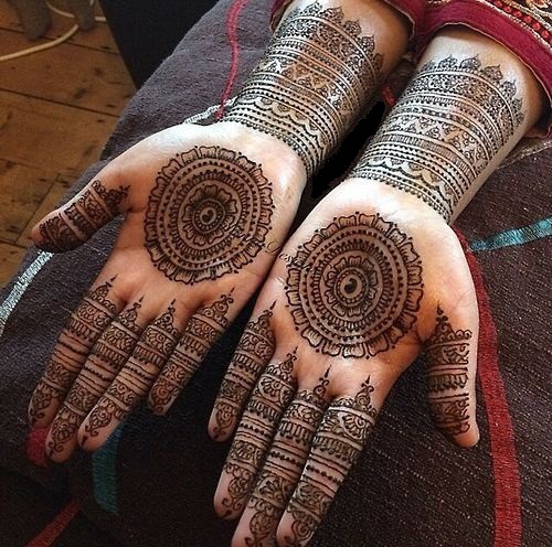 Bangle Style Mehandi designs til Dasara