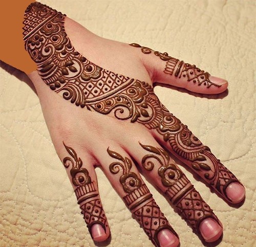 Sammenflettet Mehendi Art For Navratri