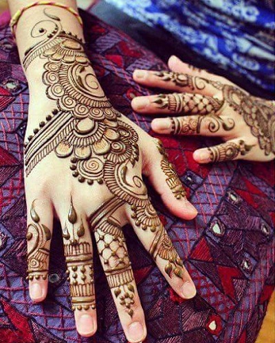 Fed geometrisk Mehndi -mønster til Navratri Festival