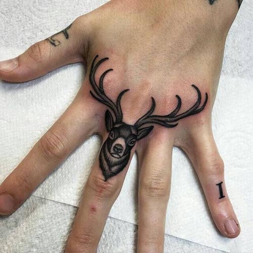 A legjobb szarvas tetoválás minták és képek 4
