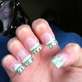 Dollar Nail Art francia tippek