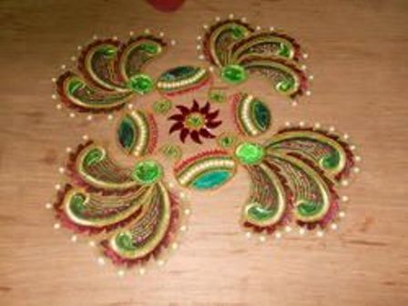 Gyönyörű úszó Rangolis