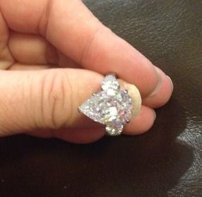 5 karátos körte alakú gyémánt gyűrű