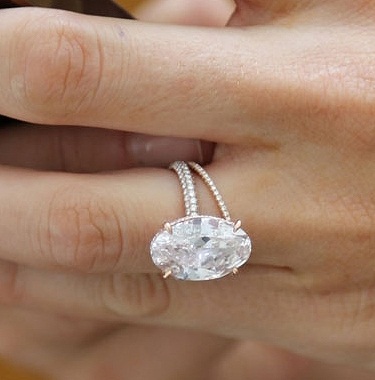 5 karátos ovális alakú gyémántgyűrű