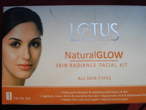 Lotus Herbal Skin Radiance Facial Kit
