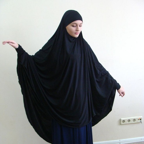 Traditionelt langt hijab tørklæde