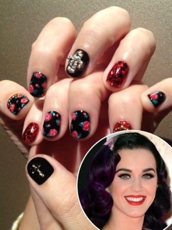 Bling and Water Decal Nails af Katy Perry