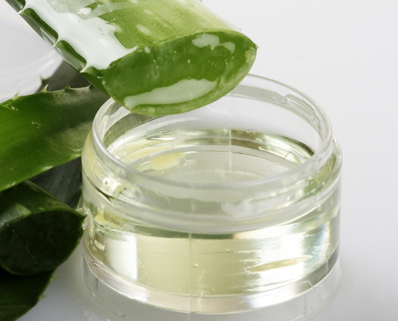 aloe vera gel til ildelugtende hår