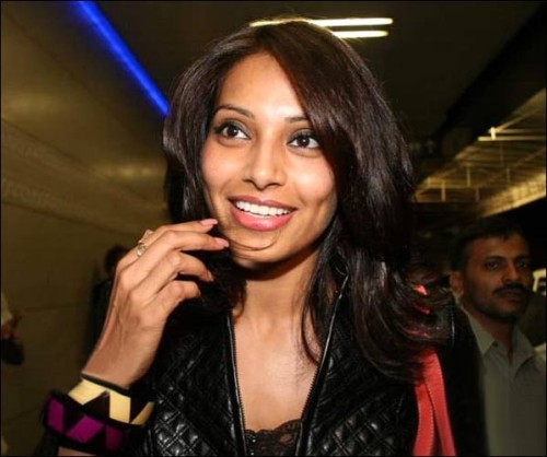 bipasha basu smink nélkül