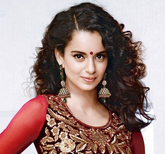 Kangana Ranaut göndör stílusa