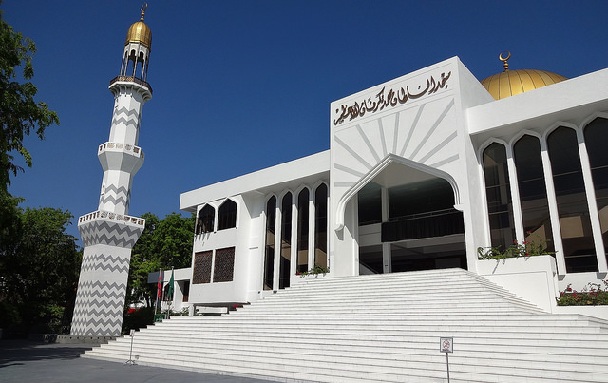 férfi-péntek-mecset_maldív-turista-helyek