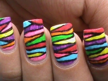 Music Waves Nail Art i Neon