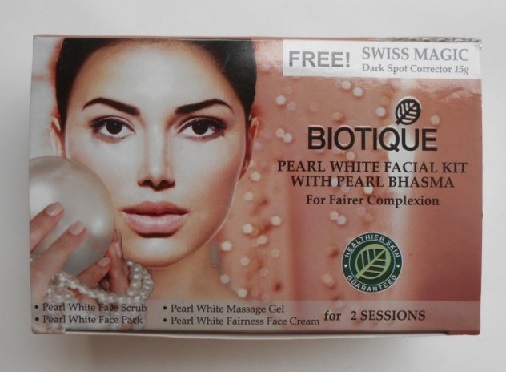 Biotique Pearl arcpakolás