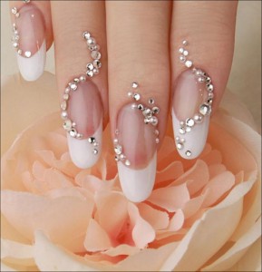 Velindrettet Rhinestone Nail Art