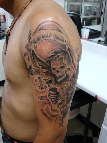 Traditionel skræmmende tatovering