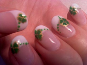 Fransk Manicure Style Shamrock Nail Art