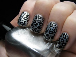 Leopard Silver Nail Art