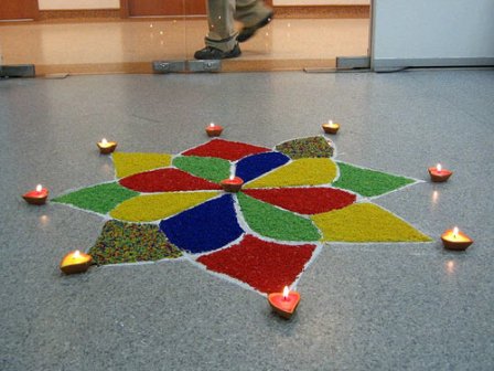 Simpelt Rangoli -design til festivaler