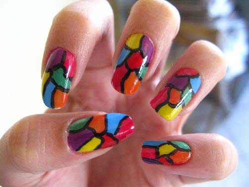 Fri hånd let at lave farvet glas nail art