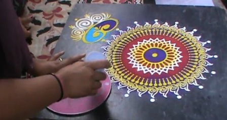 Kör alakú Rangoli sablon