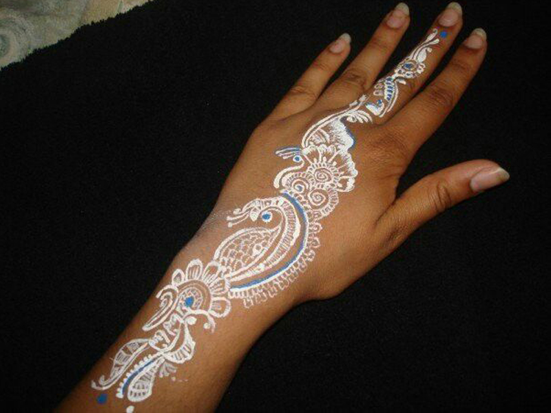 Bedste hvide henna -designs med billeder