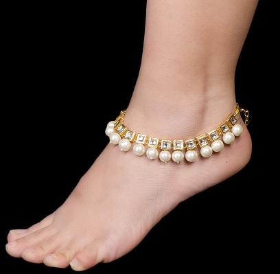 Traditionelle Kundan og Pearl Anklets