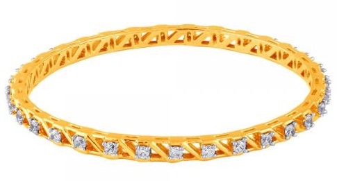 Designet guldarmring med Row Solitaire -diamanter