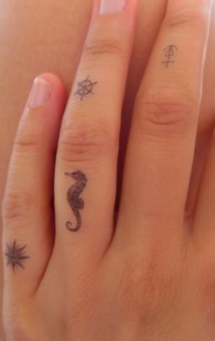 Finger søhest tatovering
