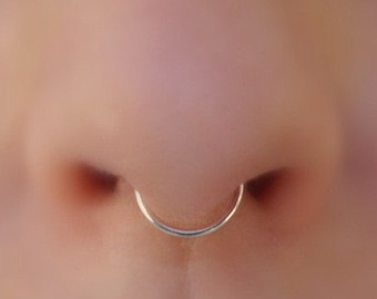 Enkel Hoop Septum Ring