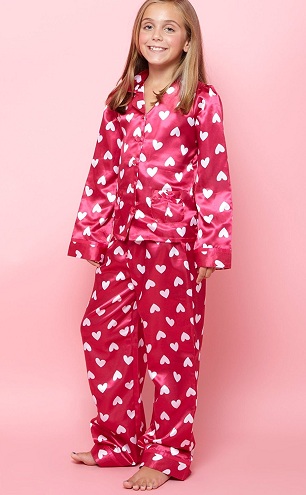 Lány rózsaszín szívű szatén pizsama