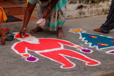 A Mikulás arca karácsonyi Rangoli mintának tűnik