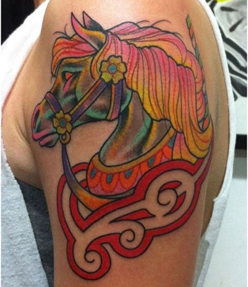 Színes tinta a ló tetoválás