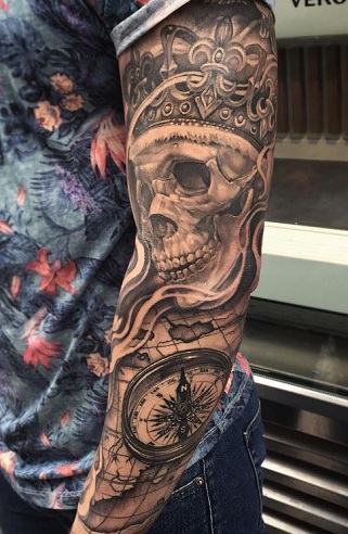 Csontváz király tetoválás