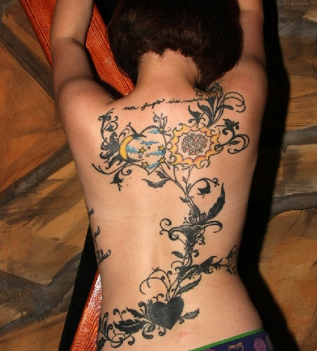 Spektakulær Vine Tattoo Design