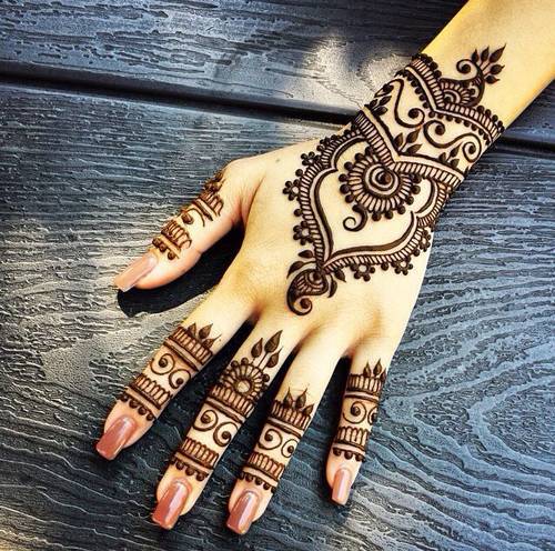 Fantastiske arabiske Monsun Mehandi -designs