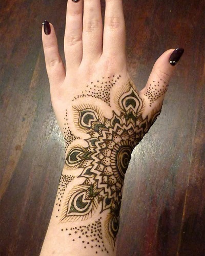 Tatoveringsmønster Henna -designs til Monsun
