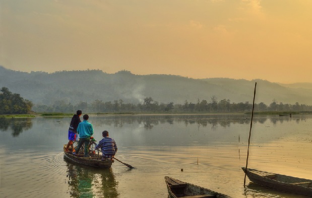 chandubi-sø-guwahati-turist-steder