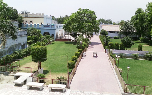 parker-i-agra-dayalbagh-haver