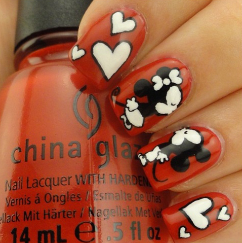 Mickey og Minnie Kiss Nail Art