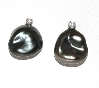 Diamond Studded Keshi Pearl øreringe