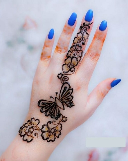 Egyszerű menyasszonyi pillangó Mehndi Design
