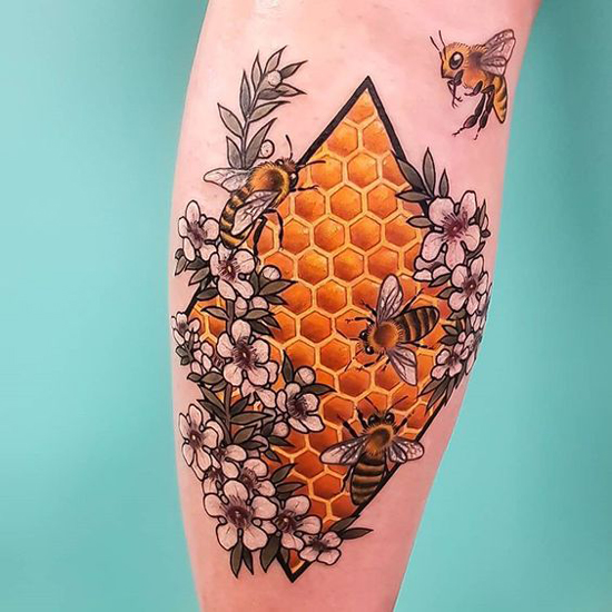 Gyönyörű méh tetoválás minták 5