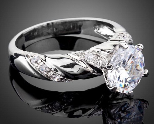 Fehér aranyozott pasziánsz gyűrű