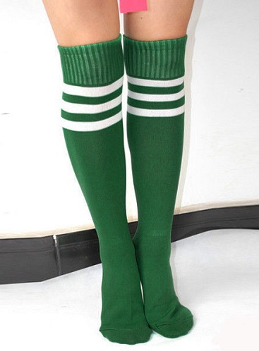 Hosszú zöld zokni