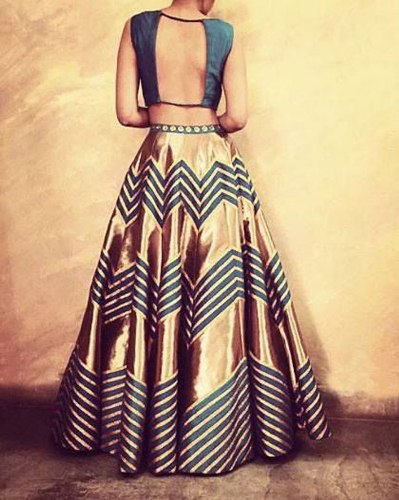 Bluse med rund hals og ryg til Saree