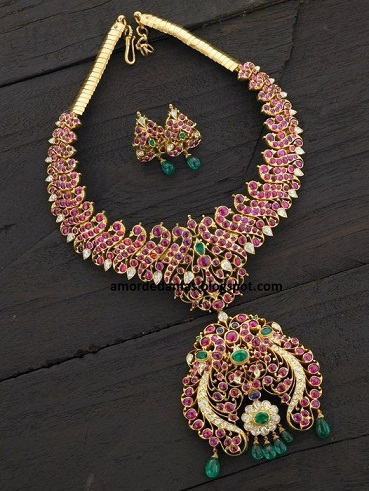 tempel-smykker-halskæde-designs-rubin-halskæde-med-jhumar