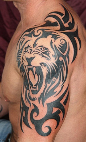 Törzsi oroszlán szimbólum tetoválás